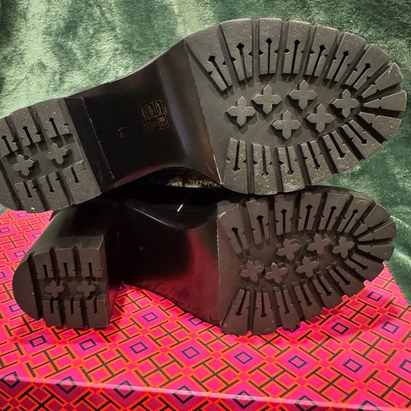 Tory Burch MILLER 90MM LUG SOLE BOOTIE - Picture 6 of 9